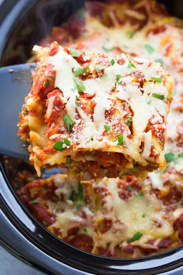 Easy Slow Cooker Lasagna