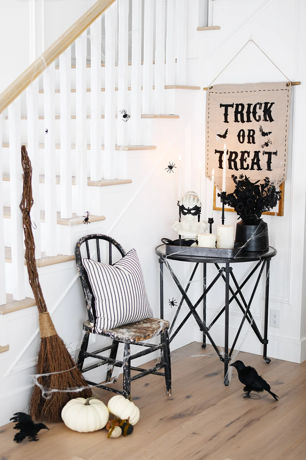 DIY Indoor Halloween Decoration