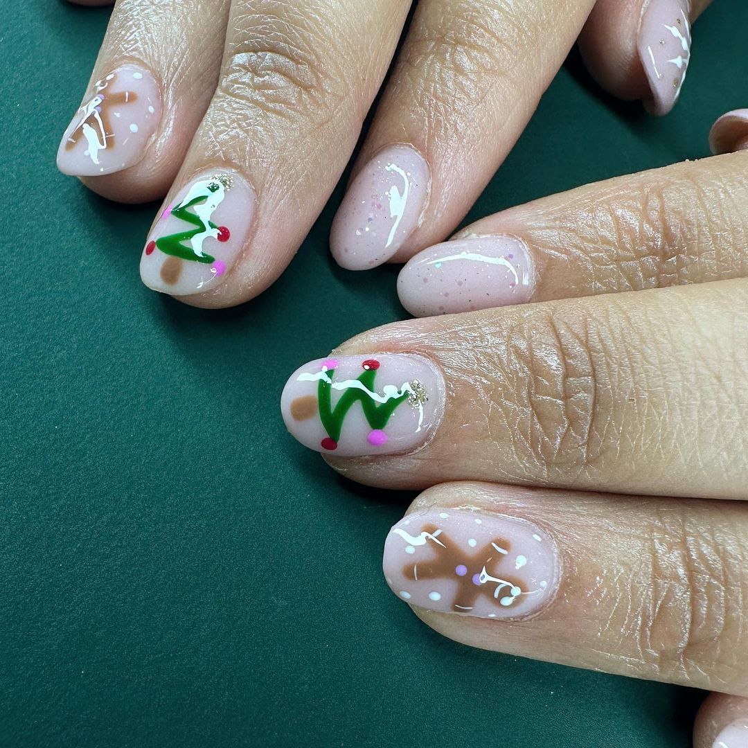 Simple Christmas Nail Ideas