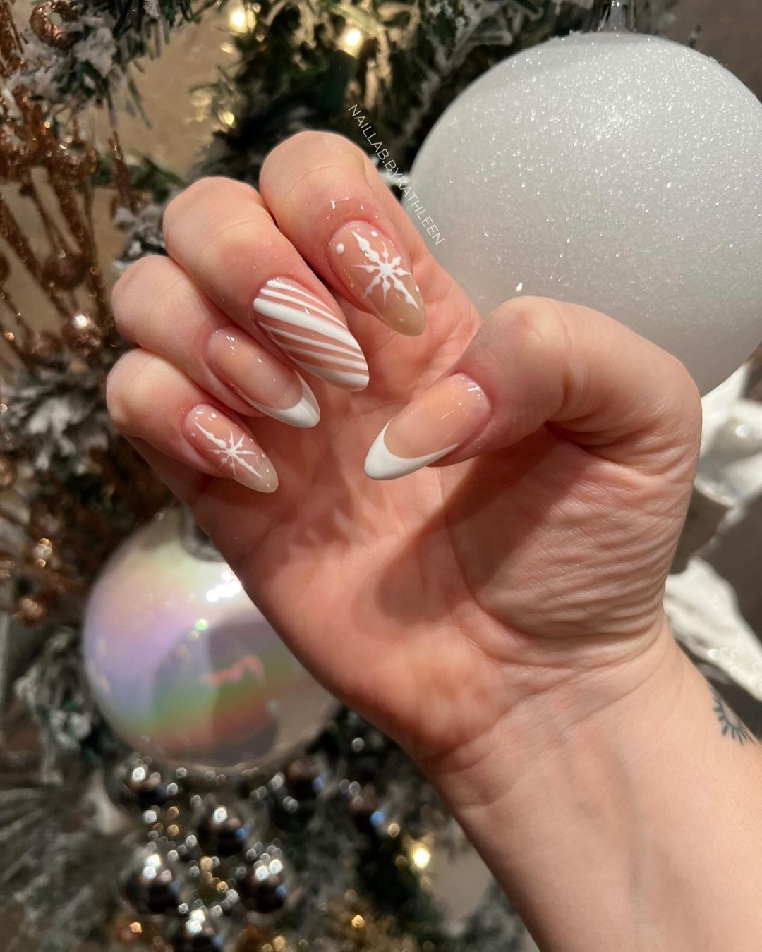 Simple Christmas Nail Ideas