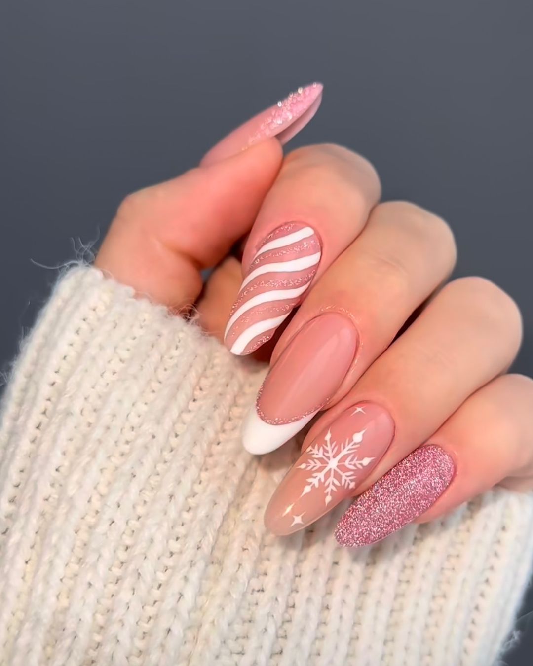 Simple Christmas Nail Ideas