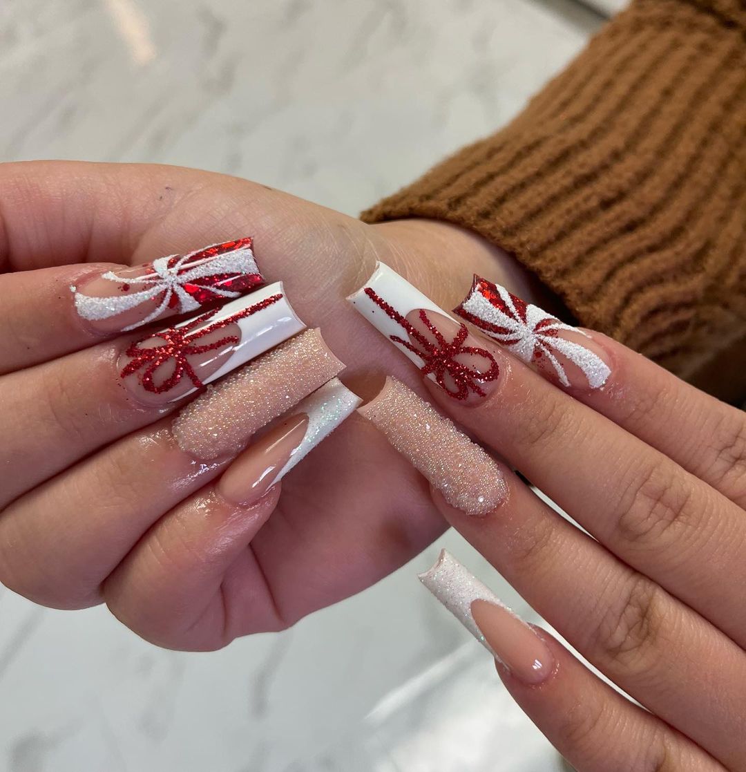 Simple Christmas Nail Ideas