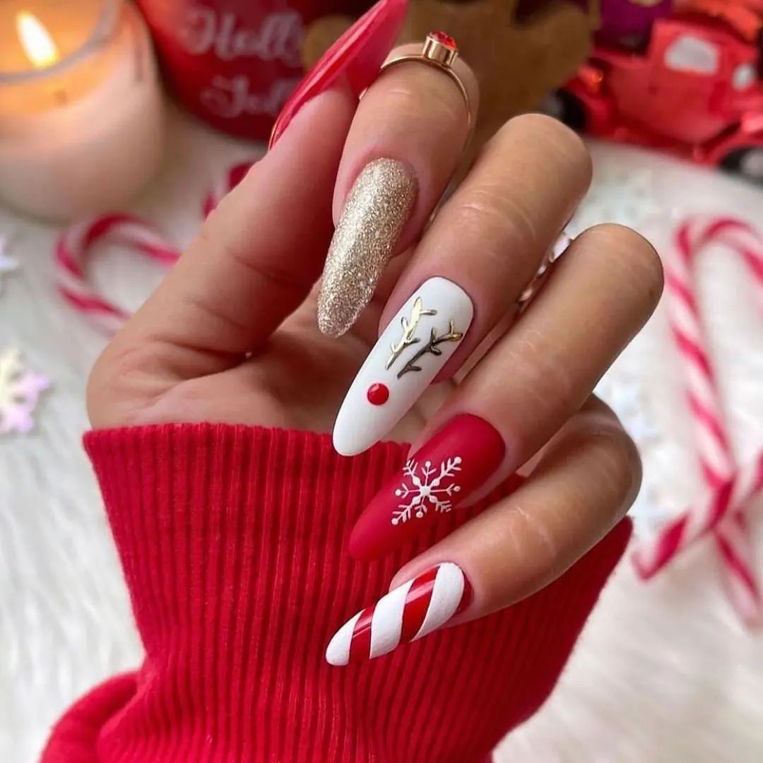 Simple Christmas Nail Ideas