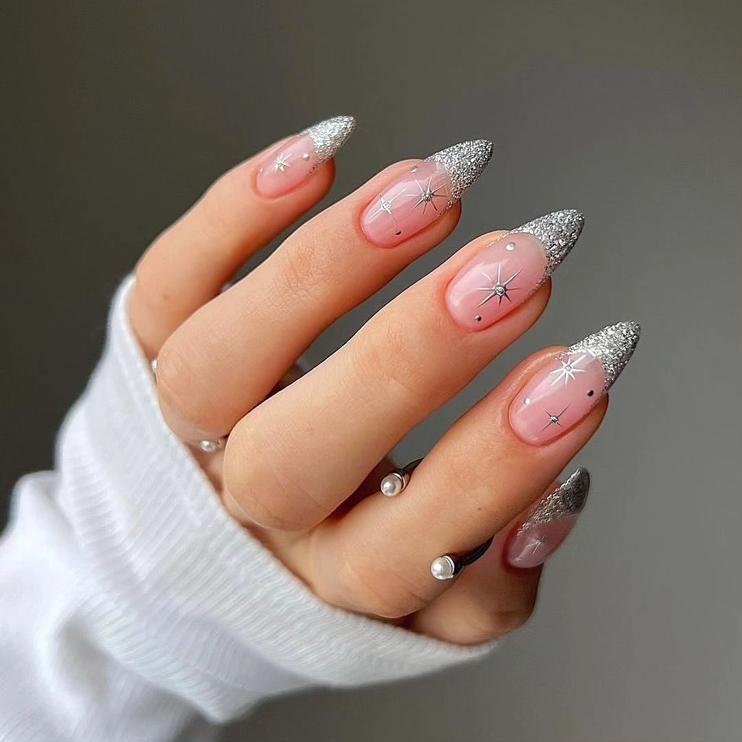 Simple Christmas Nail Ideas